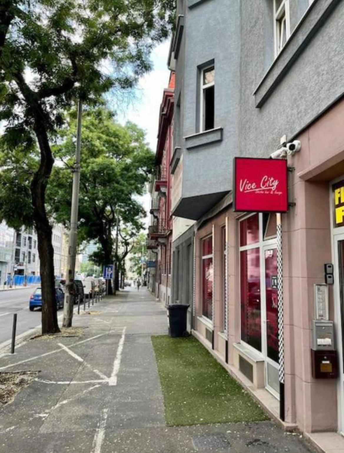 1st Plaza Apartmán *